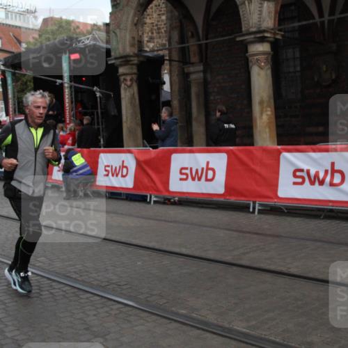 05.10.2025 - 20. swb-Marathon Bremen Yannick Fuchs http://msf.ph/oto/9317302 05.10.2025 11:00:56 Ziel 11155 meine-sportfotos.de