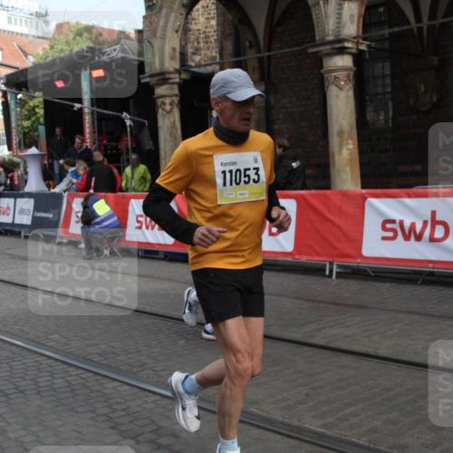 05.10.2025 - 20. swb-Marathon Bremen Yannick Fuchs http://msf.ph/oto/9317310 05.10.2025 11:01:10 Ziel 9305, 9443, 9880, 10477, 10630, 11053, 11524, 11719 meine-sportfotos.de