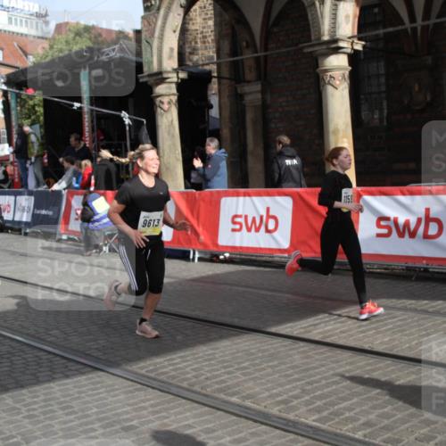 05.10.2025 - 20. swb-Marathon Bremen Yannick Fuchs http://msf.ph/oto/9317316 05.10.2025 11:01:19 Ziel 9182, 9613, 10544, 10762, 10914, 11337, 11338, 11597, 11680 meine-sportfotos.de