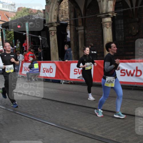 05.10.2025 - 20. swb-Marathon Bremen Yannick Fuchs http://msf.ph/oto/9317346 05.10.2025 11:01:59 Ziel 9365, 9655, 10558, 10837, 10944, 11415, 11647 meine-sportfotos.de