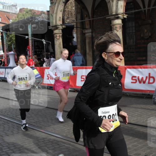 05.10.2025 - 20. swb-Marathon Bremen Yannick Fuchs http://msf.ph/oto/9317372 05.10.2025 11:02:37 Ziel 9468, 9647, 9802, 9839, 10033, 10595, 10598, 10615, 11110, 11160, 11711 meine-sportfotos.de