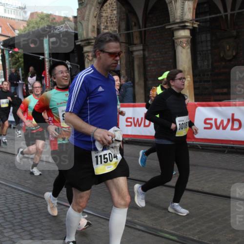05.10.2025 - 20. swb-Marathon Bremen Yannick Fuchs http://msf.ph/oto/9317394 05.10.2025 11:02:59 Ziel 9644, 9846, 10167, 10656, 11087, 11312, 11504, 11667, 11668, 11735 meine-sportfotos.de