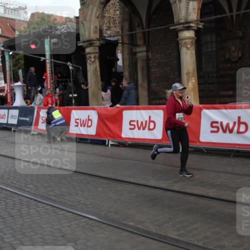 05.10.2025 - 20. swb-Marathon Bremen Yannick Fuchs http://msf.ph/oto/9317407 05.10.2025 11:03:15 Ziel 9300, 10471, 10926, 10996, 11390, 11682 meine-sportfotos.de