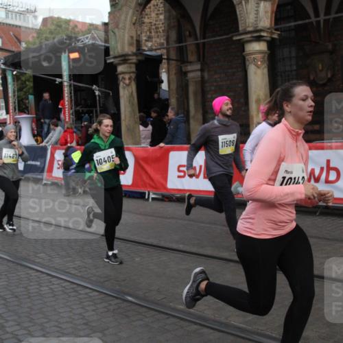 05.10.2025 - 20. swb-Marathon Bremen Yannick Fuchs http://msf.ph/oto/9317413 05.10.2025 11:03:25 Ziel 9224, 9225, 9246, 10142, 10405, 10963, 11103, 11124, 11467, 11502, 11508, 11509 meine-sportfotos.de