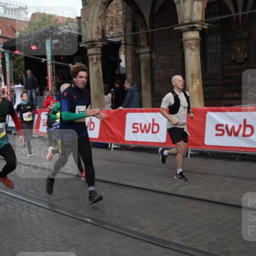 05.10.2025 - 20. swb-Marathon Bremen Yannick Fuchs http://msf.ph/oto/9317421 05.10.2025 11:03:31 Ziel 7776, 9224, 9308, 9498, 9850, 10446, 10995, 11150, 11236 meine-sportfotos.de