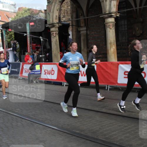 05.10.2025 - 20. swb-Marathon Bremen Yannick Fuchs http://msf.ph/oto/9317443 05.10.2025 11:03:59 Ziel 7788, 9241, 9379, 9571, 10106, 10265, 10271, 11272 meine-sportfotos.de