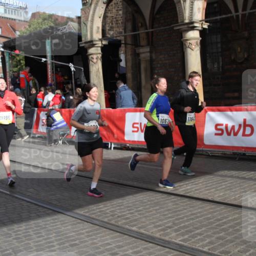 05.10.2025 - 20. swb-Marathon Bremen Yannick Fuchs http://msf.ph/oto/9317482 05.10.2025 11:04:41 Ziel 9750, 9915, 10485, 10532, 10674, 10869, 11196, 11542 meine-sportfotos.de