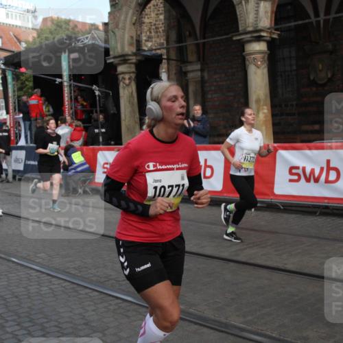 05.10.2025 - 20. swb-Marathon Bremen Yannick Fuchs http://msf.ph/oto/9317503 05.10.2025 11:05:02 Ziel 9220, 9409, 9530, 9660, 9813, 10771, 11090, 11180, 11372, 11478, 11559 meine-sportfotos.de