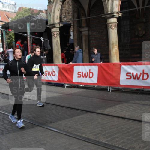 05.10.2025 - 20. swb-Marathon Bremen Yannick Fuchs http://msf.ph/oto/9317515 05.10.2025 11:05:14 Ziel 9668, 9978, 10018, 10021, 10343, 11016, 11323, 11650 meine-sportfotos.de