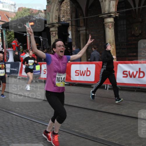05.10.2025 - 20. swb-Marathon Bremen Yannick Fuchs http://msf.ph/oto/9317521 05.10.2025 11:05:19 Ziel 9440, 9690, 9908, 10255, 10343, 10990, 11501, 11540, 11650, 11707 meine-sportfotos.de