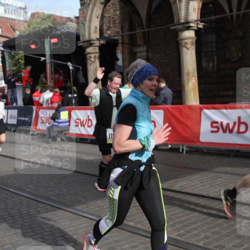 05.10.2025 - 20. swb-Marathon Bremen Yannick Fuchs http://msf.ph/oto/9317534 05.10.2025 11:05:36 Ziel 7654, 9210, 9419, 9752, 10025, 10426, 10437, 10511, 10542, 11164, 11676, 11681 meine-sportfotos.de