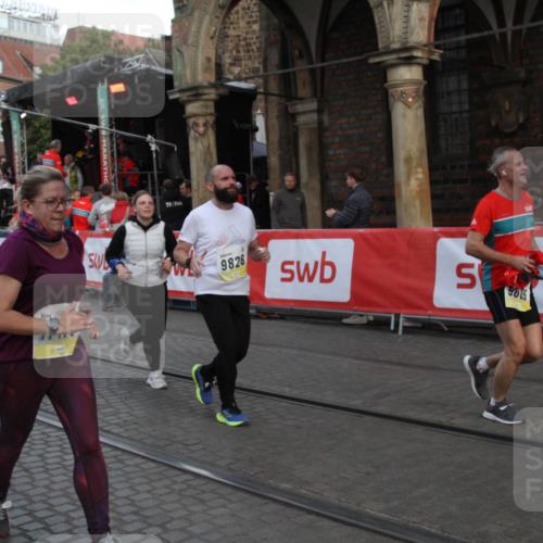 05.10.2025 - 20. swb-Marathon Bremen Yannick Fuchs http://msf.ph/oto/9317602 05.10.2025 11:06:56 Ziel 8574, 9321, 9605, 9826, 9942, 9976, 10580, 11355, 11389, 11414, 11497 meine-sportfotos.de