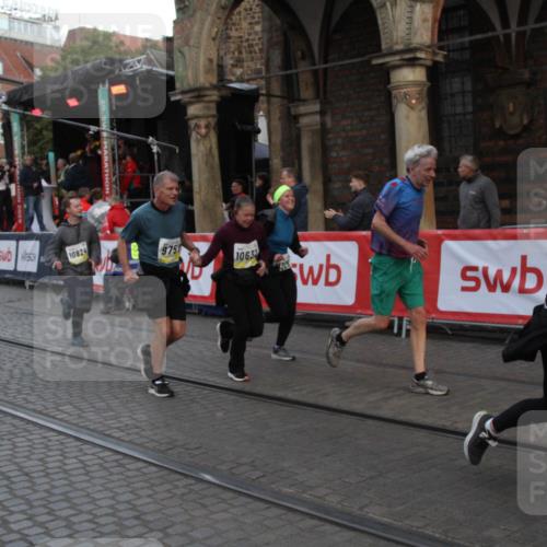 05.10.2025 - 20. swb-Marathon Bremen Yannick Fuchs http://msf.ph/oto/9317622 05.10.2025 11:07:24 Ziel 7779, 9180, 9217, 9334, 9628, 9757, 10286, 10330, 10332, 10582, 10632, 10824, 10836, 11122, 11258, 11329, 11477 meine-sportfotos.de