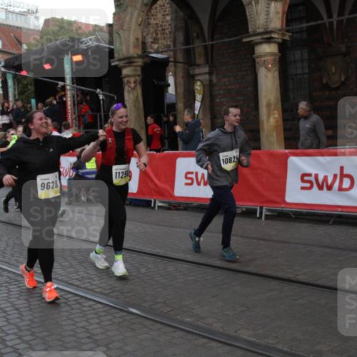 05.10.2025 - 20. swb-Marathon Bremen Yannick Fuchs http://msf.ph/oto/9317624 05.10.2025 11:07:25 Ziel 7779, 9180, 9334, 9628, 9757, 10286, 10330, 10332, 10582, 10632, 10824, 10836, 11122, 11258, 11329 meine-sportfotos.de