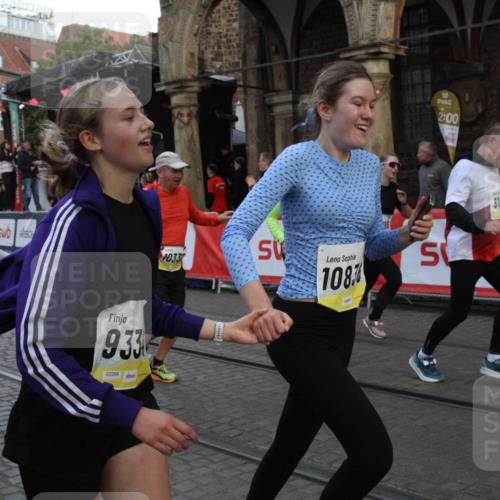 05.10.2025 - 20. swb-Marathon Bremen Yannick Fuchs http://msf.ph/oto/9317627 05.10.2025 11:07:27 Ziel 7779, 9180, 9334, 9483, 9628, 10160, 10286, 10330, 10332, 10582, 10737, 10836, 11122, 11258 meine-sportfotos.de
