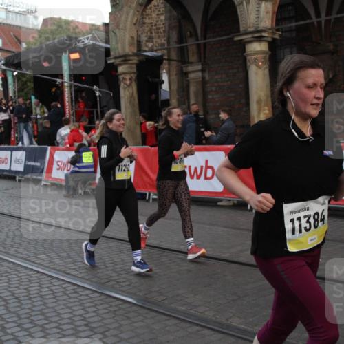 05.10.2025 - 20. swb-Marathon Bremen Yannick Fuchs http://msf.ph/oto/9317631 05.10.2025 11:07:34 Ziel 9780, 10037, 10223, 10776, 10854, 11159, 11262, 11384, 11529, 11584 meine-sportfotos.de