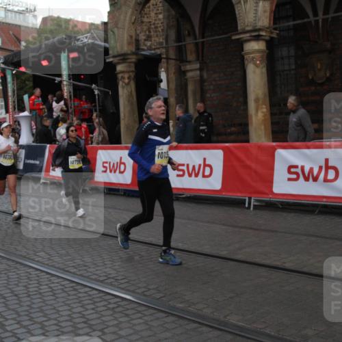 05.10.2025 - 20. swb-Marathon Bremen Yannick Fuchs http://msf.ph/oto/9317640 05.10.2025 11:08:02 Ziel 8123, 9212, 10135, 10365, 10366, 10706, 10782, 10783, 11677 meine-sportfotos.de
