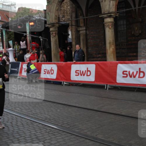 05.10.2025 - 20. swb-Marathon Bremen Yannick Fuchs http://msf.ph/oto/9317648 05.10.2025 11:08:17 Ziel 9519, 10866, 11019, 11232, 11670 meine-sportfotos.de