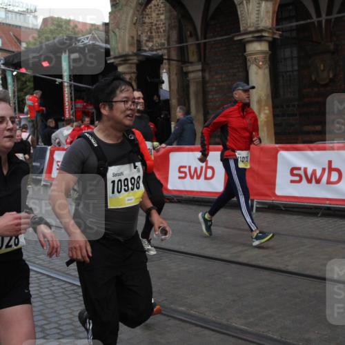 05.10.2025 - 20. swb-Marathon Bremen Yannick Fuchs http://msf.ph/oto/9317668 05.10.2025 11:08:47 Ziel 7069, 7706, 9191, 9274, 9276, 9589, 10567, 10939, 10998, 11028, 11073, 11076, 11479, 11590 meine-sportfotos.de