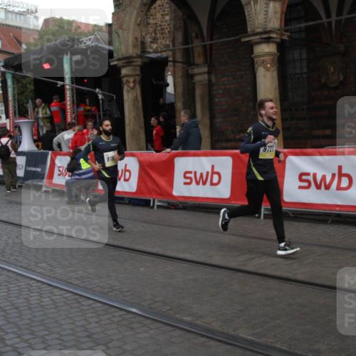 05.10.2025 - 20. swb-Marathon Bremen Yannick Fuchs http://msf.ph/oto/9317676 05.10.2025 11:08:58 Ziel 9184, 9466, 9721, 9774, 9853, 9912, 10031, 10248, 10714, 10840 meine-sportfotos.de