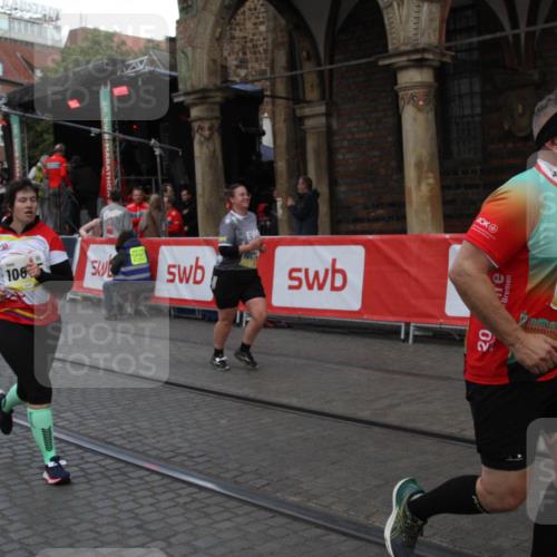 05.10.2025 - 20. swb-Marathon Bremen Yannick Fuchs http://msf.ph/oto/9317702 05.10.2025 11:09:35 Ziel 9002, 9185, 10074, 10419, 10865, 11447, 11526, 11614 meine-sportfotos.de