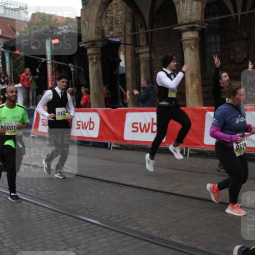 05.10.2025 - 20. swb-Marathon Bremen Yannick Fuchs http://msf.ph/oto/9317716 05.10.2025 11:09:49 Ziel 9001, 9538, 9887, 10316, 10412, 10672, 10881, 10886, 11206, 11654, 11655 meine-sportfotos.de