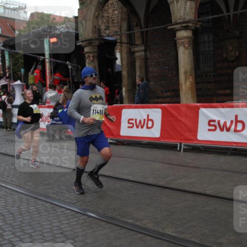 05.10.2025 - 20. swb-Marathon Bremen Yannick Fuchs http://msf.ph/oto/9317721 05.10.2025 11:09:57 Ziel 9410, 9685, 9972, 10448, 10827, 10860, 11219, 11381, 11486 meine-sportfotos.de