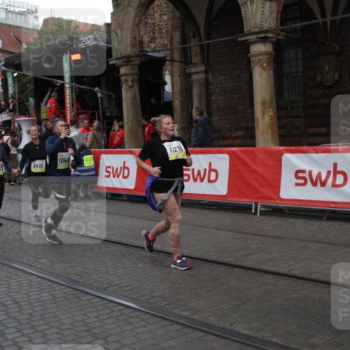 05.10.2025 - 20. swb-Marathon Bremen Yannick Fuchs http://msf.ph/oto/9317722 05.10.2025 11:09:58 Ziel 9410, 9685, 9972, 10448, 10827, 10860, 11219, 11381, 11486 meine-sportfotos.de