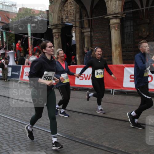 05.10.2025 - 20. swb-Marathon Bremen Yannick Fuchs http://msf.ph/oto/9317724 05.10.2025 11:09:59 Ziel 9410, 9685, 9760, 9972, 10448, 10827, 10860, 11219, 11381, 11748 meine-sportfotos.de