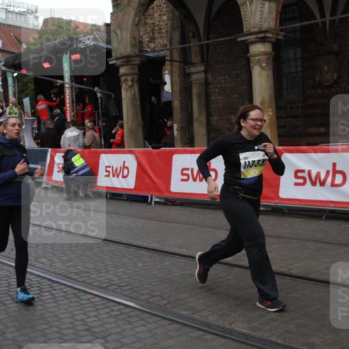 05.10.2025 - 20. swb-Marathon Bremen Yannick Fuchs http://msf.ph/oto/9317743 05.10.2025 11:10:23 Ziel 8533, 9734, 10189, 10280, 11333 meine-sportfotos.de