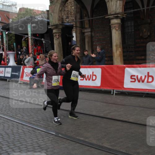 05.10.2025 - 20. swb-Marathon Bremen Yannick Fuchs http://msf.ph/oto/9317755 05.10.2025 11:10:40 Ziel 9446, 10146, 11240, 11342 meine-sportfotos.de