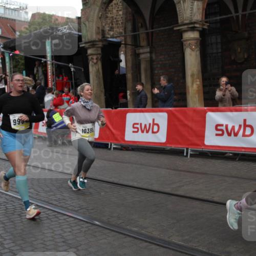 05.10.2025 - 20. swb-Marathon Bremen Yannick Fuchs http://msf.ph/oto/9317764 05.10.2025 11:10:56 Ziel 9984, 10399, 11161, 11318, 11544 meine-sportfotos.de