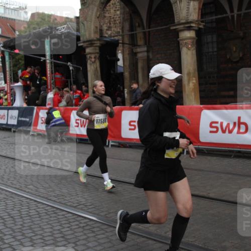 05.10.2025 - 20. swb-Marathon Bremen Yannick Fuchs http://msf.ph/oto/9317781 05.10.2025 11:11:23 Ziel 9011, 9386, 9479, 10183, 11568, 11578 meine-sportfotos.de