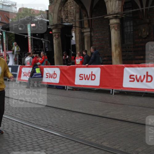 05.10.2025 - 20. swb-Marathon Bremen Yannick Fuchs http://msf.ph/oto/9317820 05.10.2025 11:13:09 Ziel 11170, 11494 meine-sportfotos.de