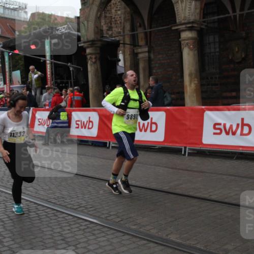 05.10.2025 - 20. swb-Marathon Bremen Yannick Fuchs http://msf.ph/oto/9317822 05.10.2025 11:13:20 Ziel 9891, 11332 meine-sportfotos.de