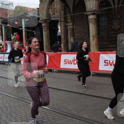 05.10.2025 - 20. swb-Marathon Bremen Yannick Fuchs http://msf.ph/oto/9317830 05.10.2025 11:13:50 Ziel 9899, 10040, 10364, 10705, 10957, 11060, 11068, 11264 meine-sportfotos.de