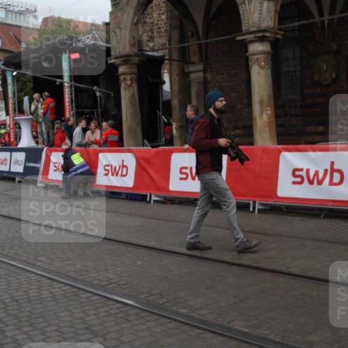 05.10.2025 - 20. swb-Marathon Bremen Yannick Fuchs http://msf.ph/oto/9317851 05.10.2025 11:14:30 Ziel 9756 meine-sportfotos.de