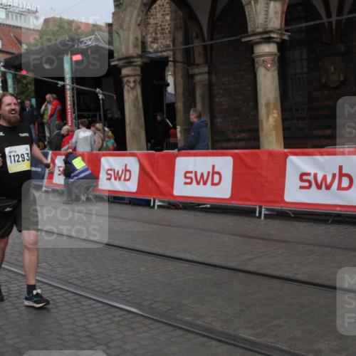 05.10.2025 - 20. swb-Marathon Bremen Yannick Fuchs http://msf.ph/oto/9317878 05.10.2025 11:15:17 Ziel 11293 meine-sportfotos.de
