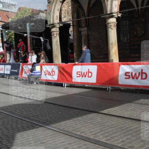 05.10.2025 - 20. swb-Marathon Bremen Yannick Fuchs http://msf.ph/oto/9317898 05.10.2025 11:15:41 Ziel 9567 meine-sportfotos.de