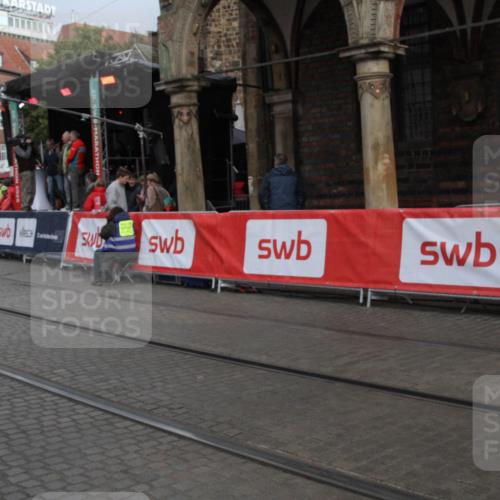 05.10.2025 - 20. swb-Marathon Bremen Yannick Fuchs http://msf.ph/oto/9317916 05.10.2025 11:15:56 Ziel  meine-sportfotos.de