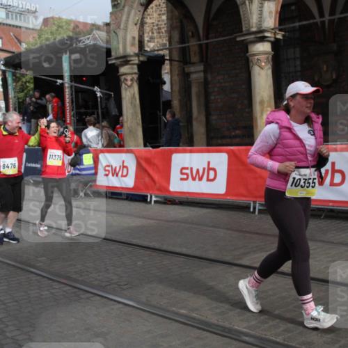 05.10.2025 - 20. swb-Marathon Bremen Yannick Fuchs http://msf.ph/oto/9317927 05.10.2025 11:16:04 Ziel 8476, 10355, 10831, 10846, 11375 meine-sportfotos.de