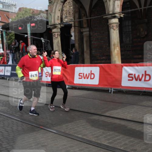 05.10.2025 - 20. swb-Marathon Bremen Yannick Fuchs http://msf.ph/oto/9317929 05.10.2025 11:16:04 Ziel 8476, 10355, 10831, 10846, 11375 meine-sportfotos.de
