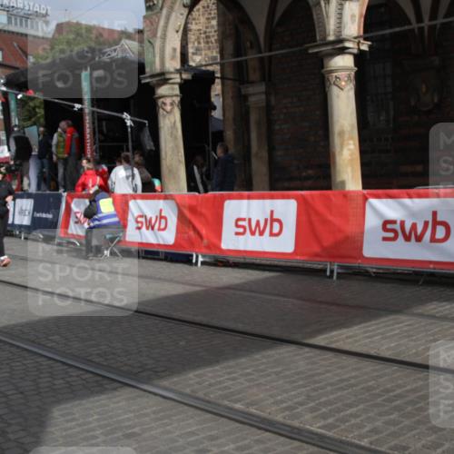05.10.2025 - 20. swb-Marathon Bremen Yannick Fuchs http://msf.ph/oto/9317946 05.10.2025 11:16:10 Ziel 7109, 9640, 10220, 10635, 11331 meine-sportfotos.de
