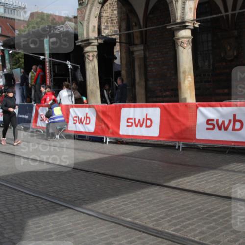05.10.2025 - 20. swb-Marathon Bremen Yannick Fuchs http://msf.ph/oto/9317947 05.10.2025 11:16:10 Ziel 7109, 9640, 10220, 10635, 11331 meine-sportfotos.de