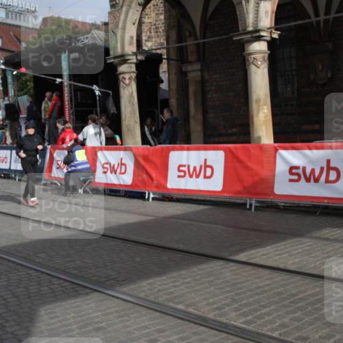 05.10.2025 - 20. swb-Marathon Bremen Yannick Fuchs http://msf.ph/oto/9317948 05.10.2025 11:16:11 Ziel 7109, 9640, 10220, 10635, 11331 meine-sportfotos.de