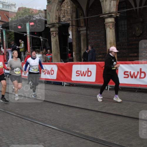 05.10.2025 - 20. swb-Marathon Bremen Yannick Fuchs http://msf.ph/oto/9317965 05.10.2025 11:16:18 Ziel 7110, 9679, 10339, 10340, 10564, 11247, 11378 meine-sportfotos.de
