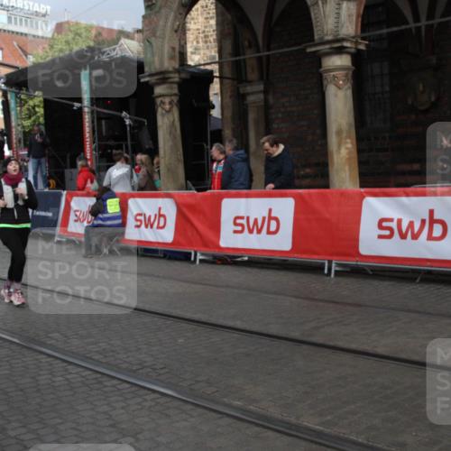 05.10.2025 - 20. swb-Marathon Bremen Yannick Fuchs http://msf.ph/oto/9317979 05.10.2025 11:16:32 Ziel 11358, 11404 meine-sportfotos.de