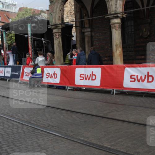 05.10.2025 - 20. swb-Marathon Bremen Yannick Fuchs http://msf.ph/oto/9317983 05.10.2025 11:16:36 Ziel 9563 meine-sportfotos.de