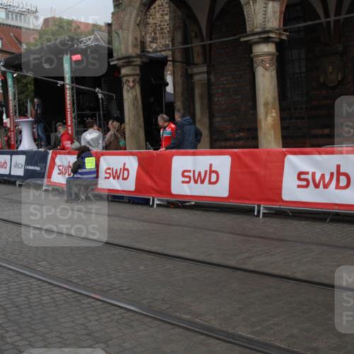 05.10.2025 - 20. swb-Marathon Bremen Yannick Fuchs http://msf.ph/oto/9318003 05.10.2025 11:16:46 Ziel 9753 meine-sportfotos.de