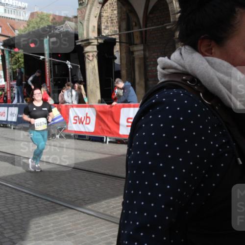 05.10.2025 - 20. swb-Marathon Bremen Yannick Fuchs http://msf.ph/oto/9318066 05.10.2025 11:17:15 Ziel 10759, 10874 meine-sportfotos.de